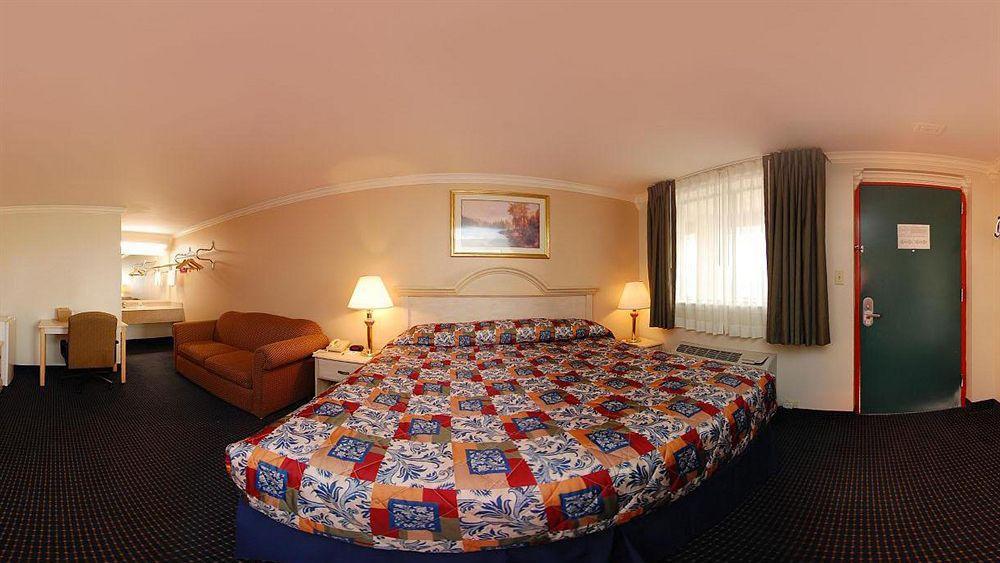 سان أنطونيو University Inn & Suites المظهر الخارجي الصورة