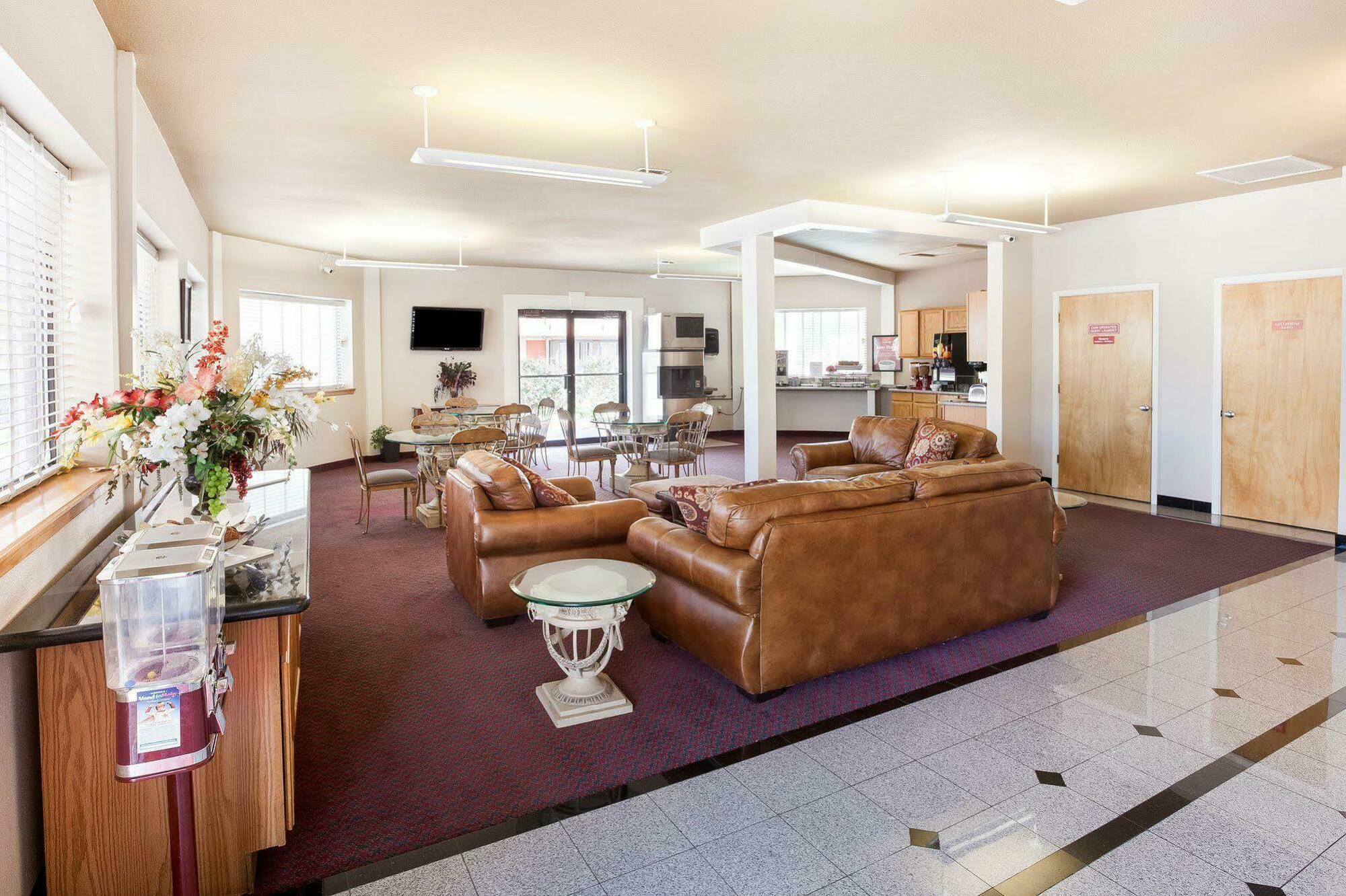 سان أنطونيو University Inn & Suites المظهر الخارجي الصورة