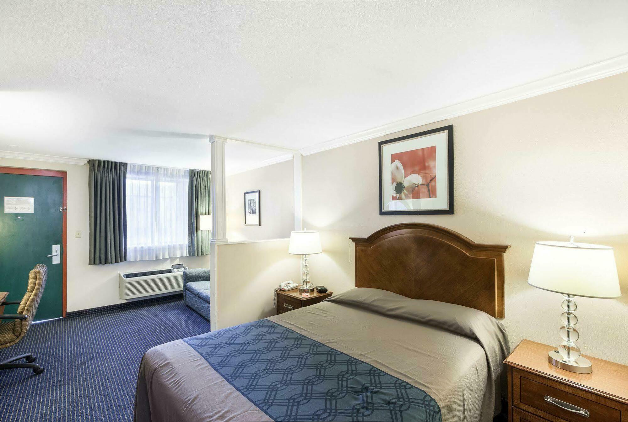 سان أنطونيو University Inn & Suites المظهر الخارجي الصورة
