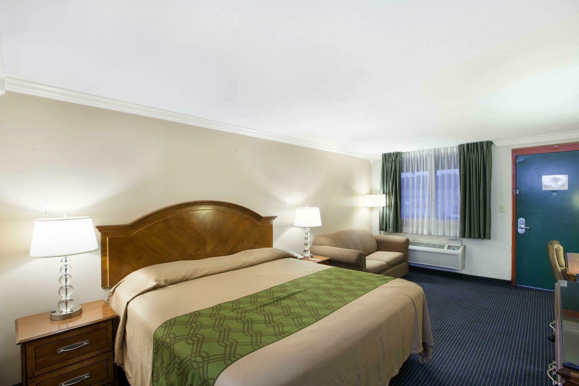 سان أنطونيو University Inn & Suites المظهر الخارجي الصورة
