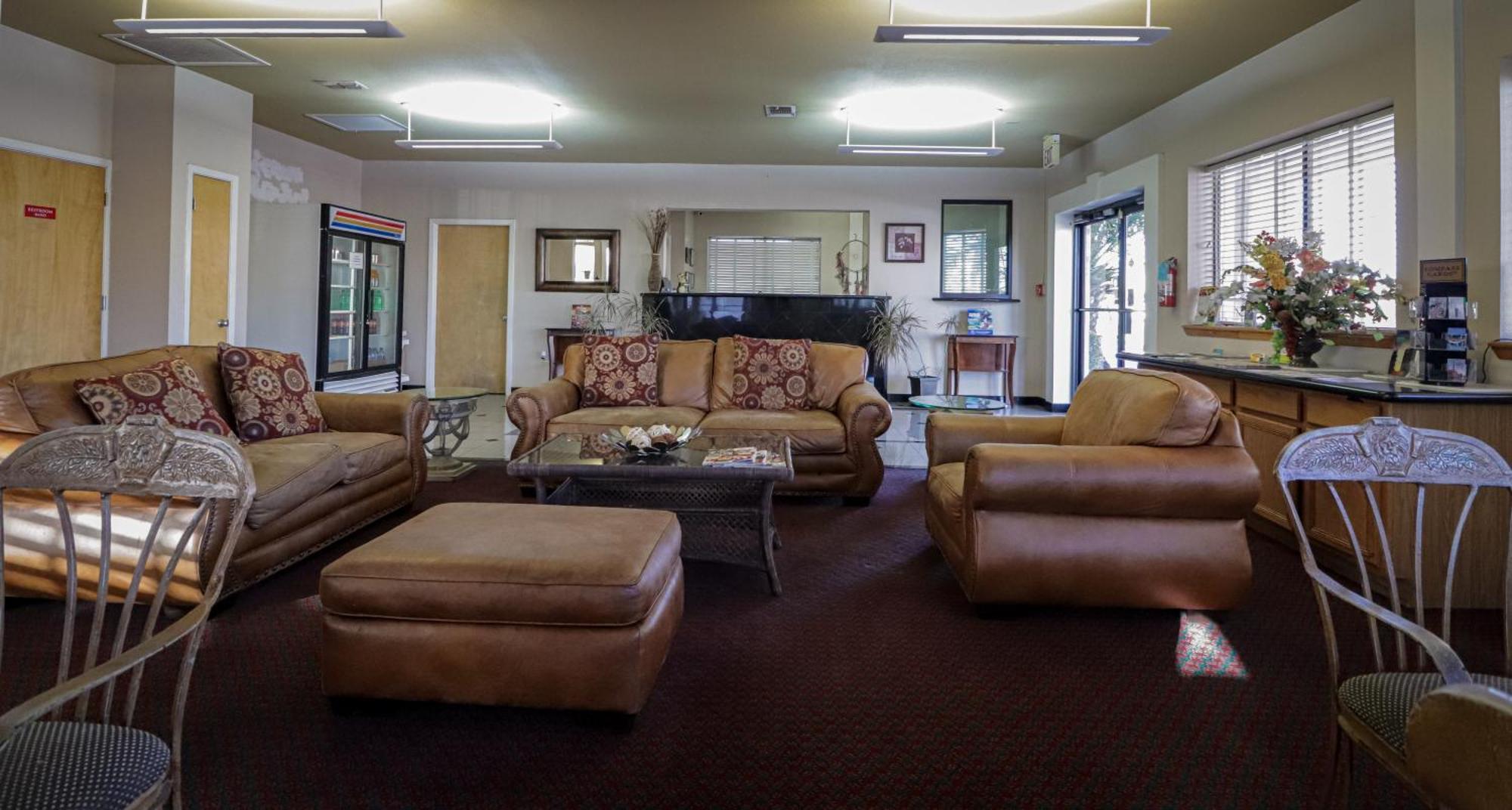 سان أنطونيو University Inn & Suites المظهر الخارجي الصورة
